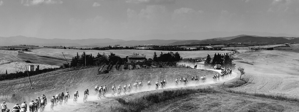 Fotorelacja -  Strade Bianche z zespołami EF Pro Cycling i Valcar Travel & Service